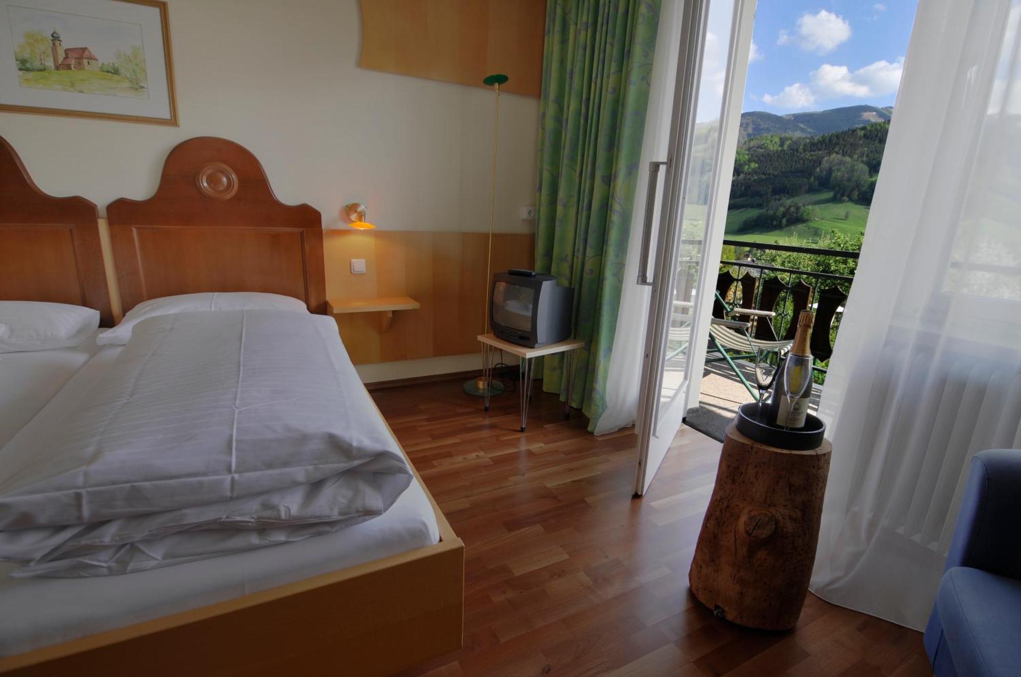 Landgasthof Kirchenwirt Grossraming Bagian luar foto